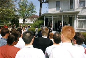 Image description is not available for 1992.041